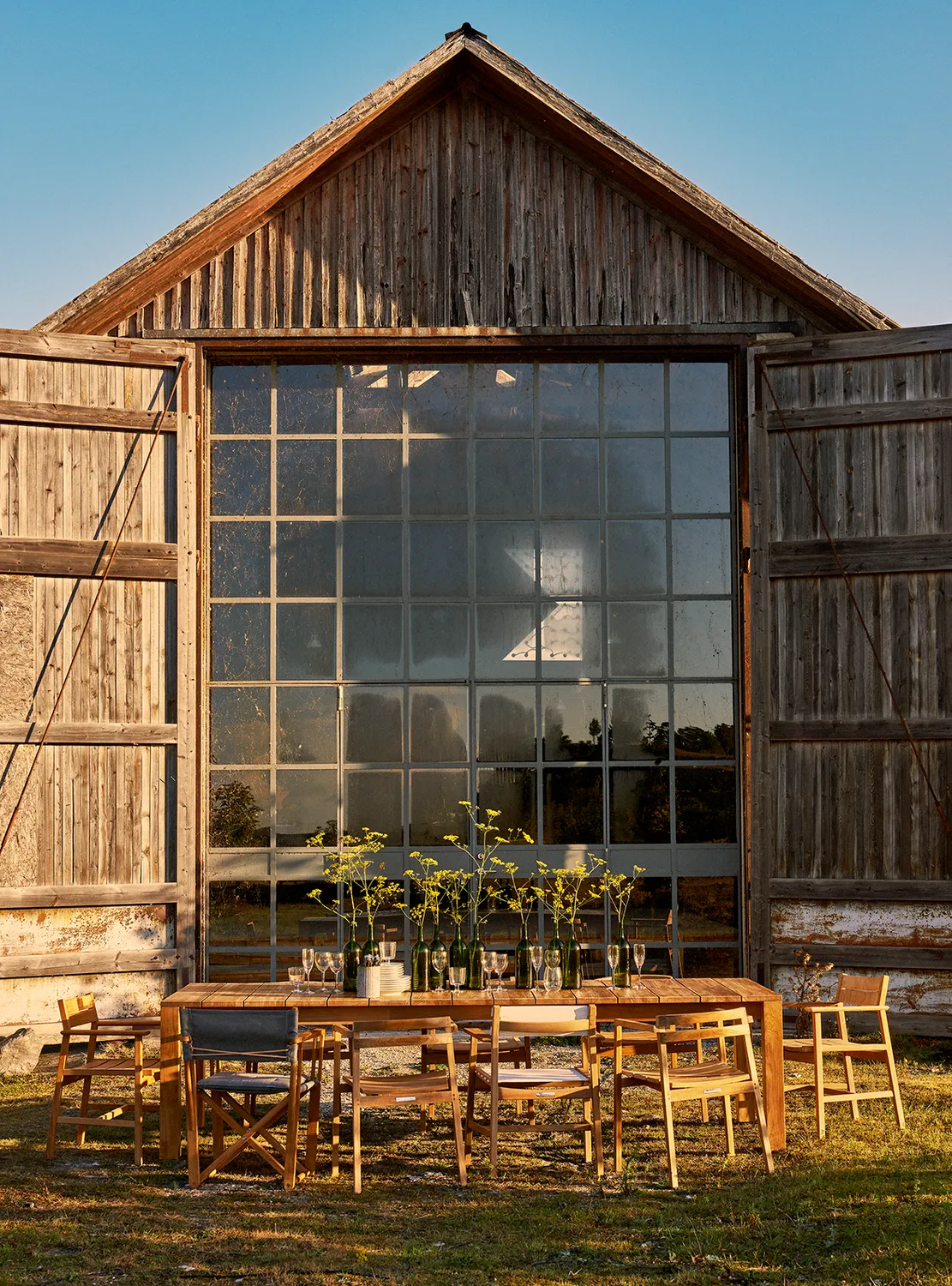 Skargaarden Oxnö Tisch Holz Garten