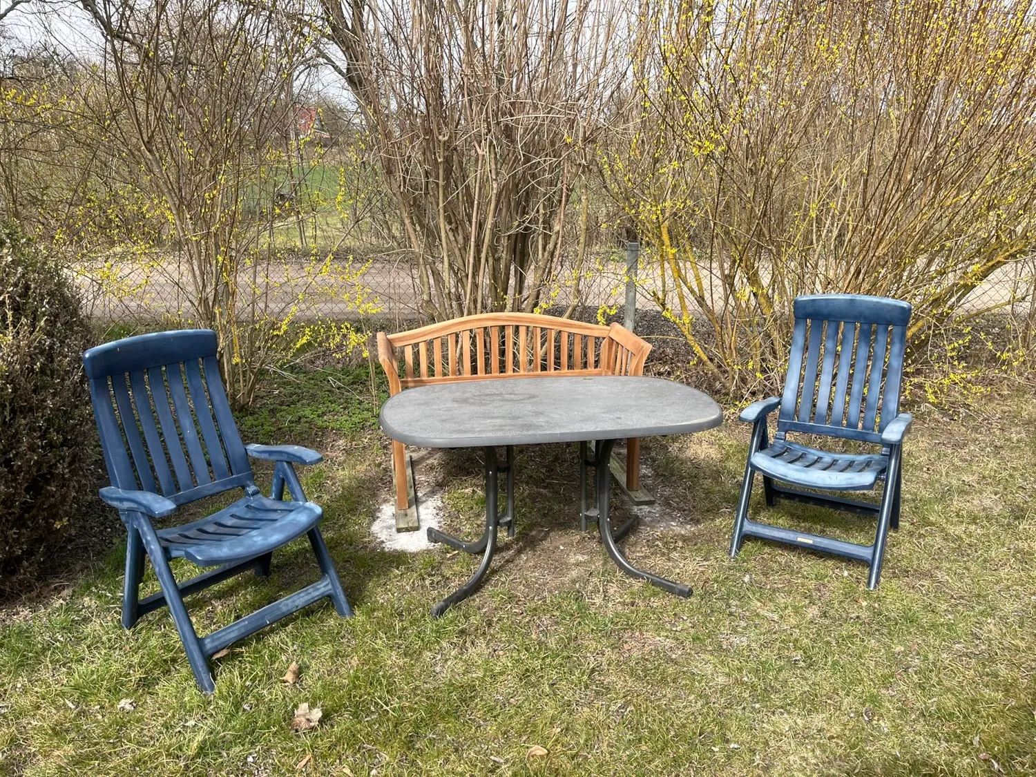 MR.DEKO Wave Gartenbank 128 cm Teakholz wetterfest