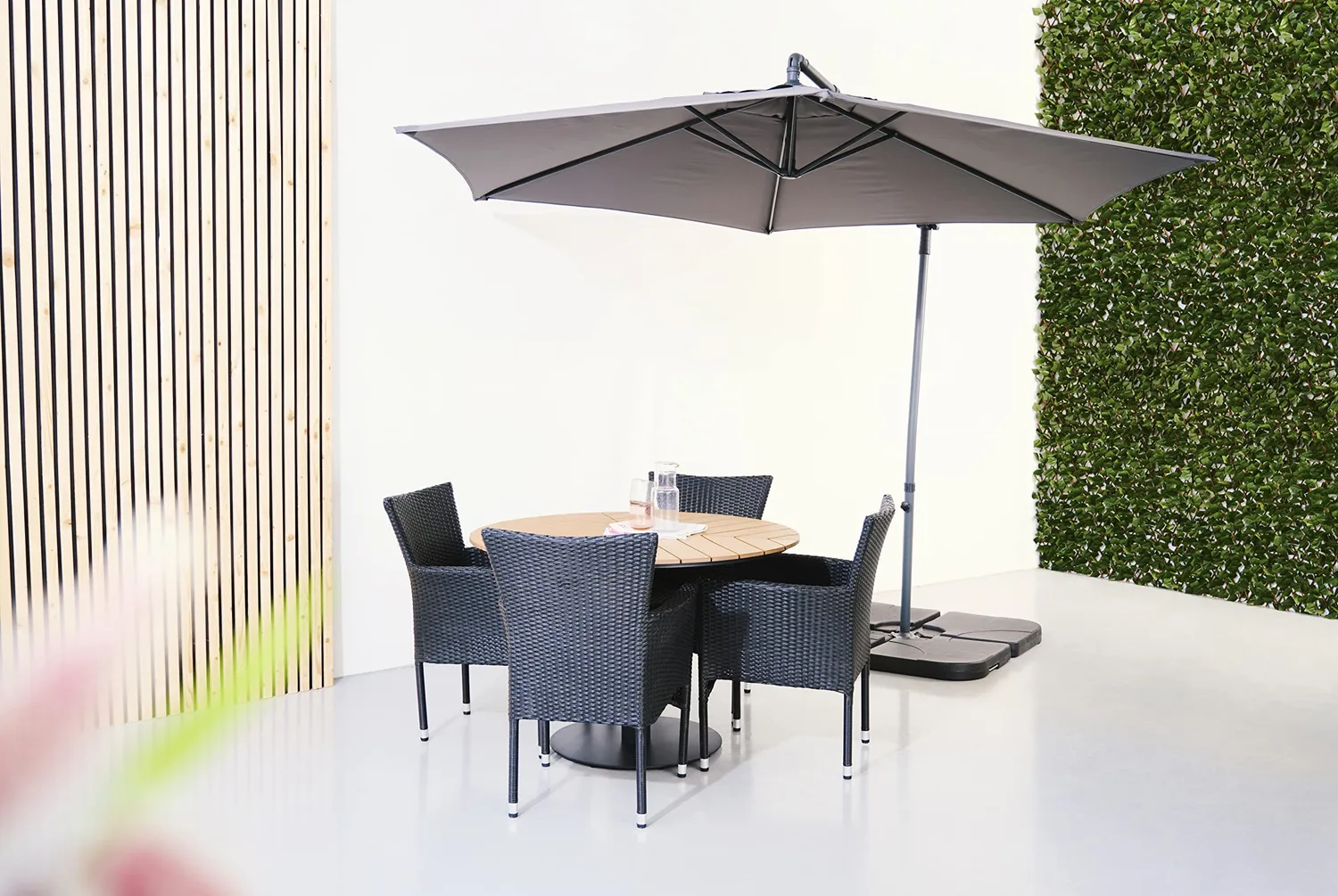 Envy Gartenmöbel-Set für 4 Personen Gartentisch Polyrattan schwarz stapelbar