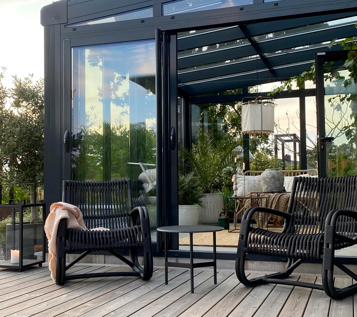 Cane-line Curve Loungesessel Lava Grey Aluminium
