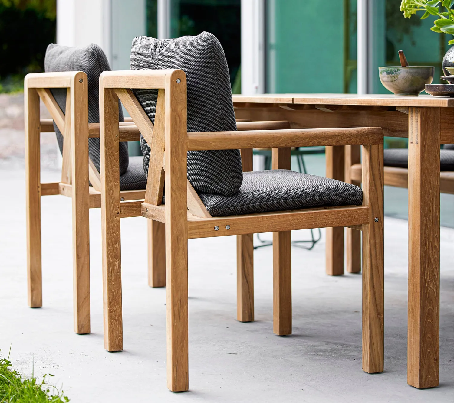 Cane-line Grace Sessel Teak ohne Kissen eckig