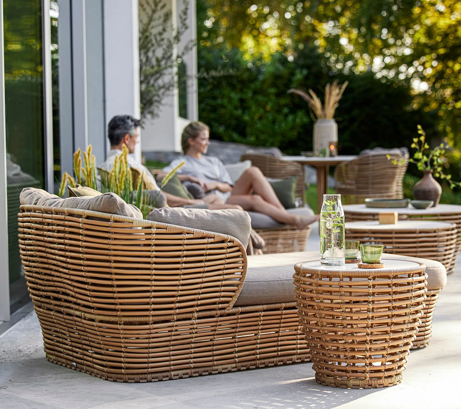 Cane-line Basket Couchtisch Klein Natur Fossil Black