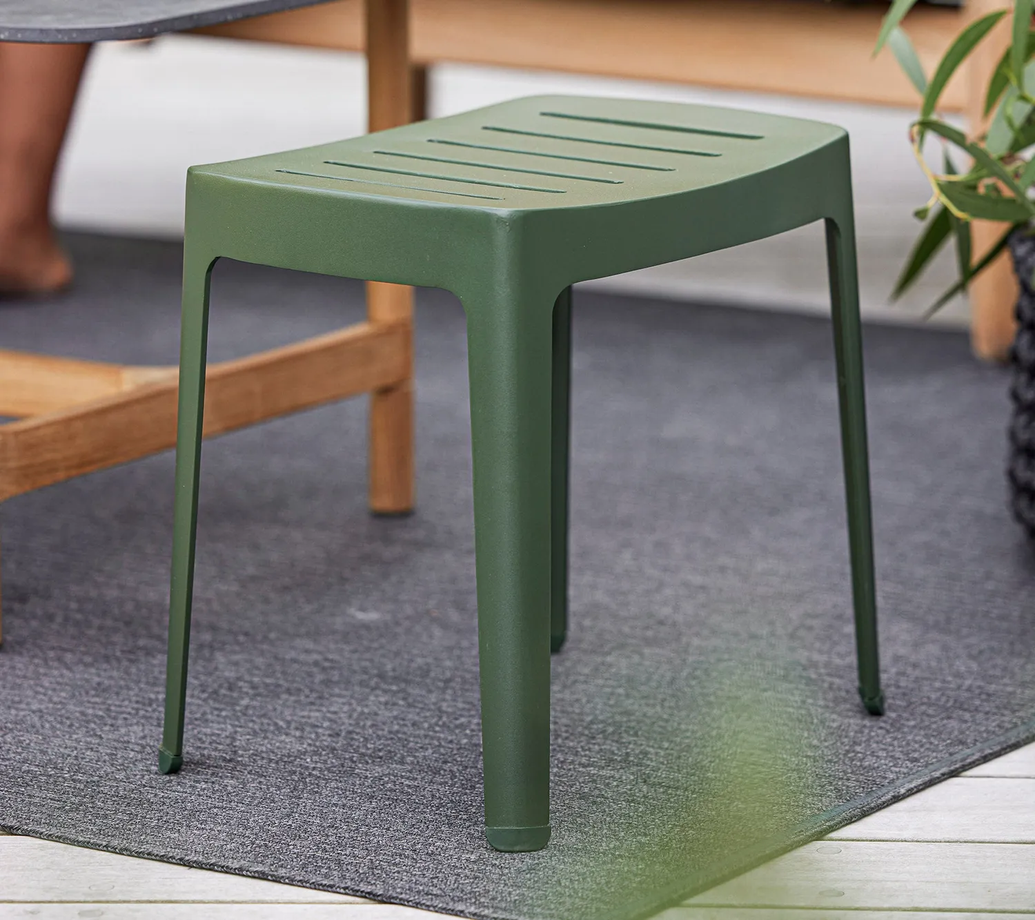 Cane-line Cut Hocker weiß alu dunkelgrau stapelbar