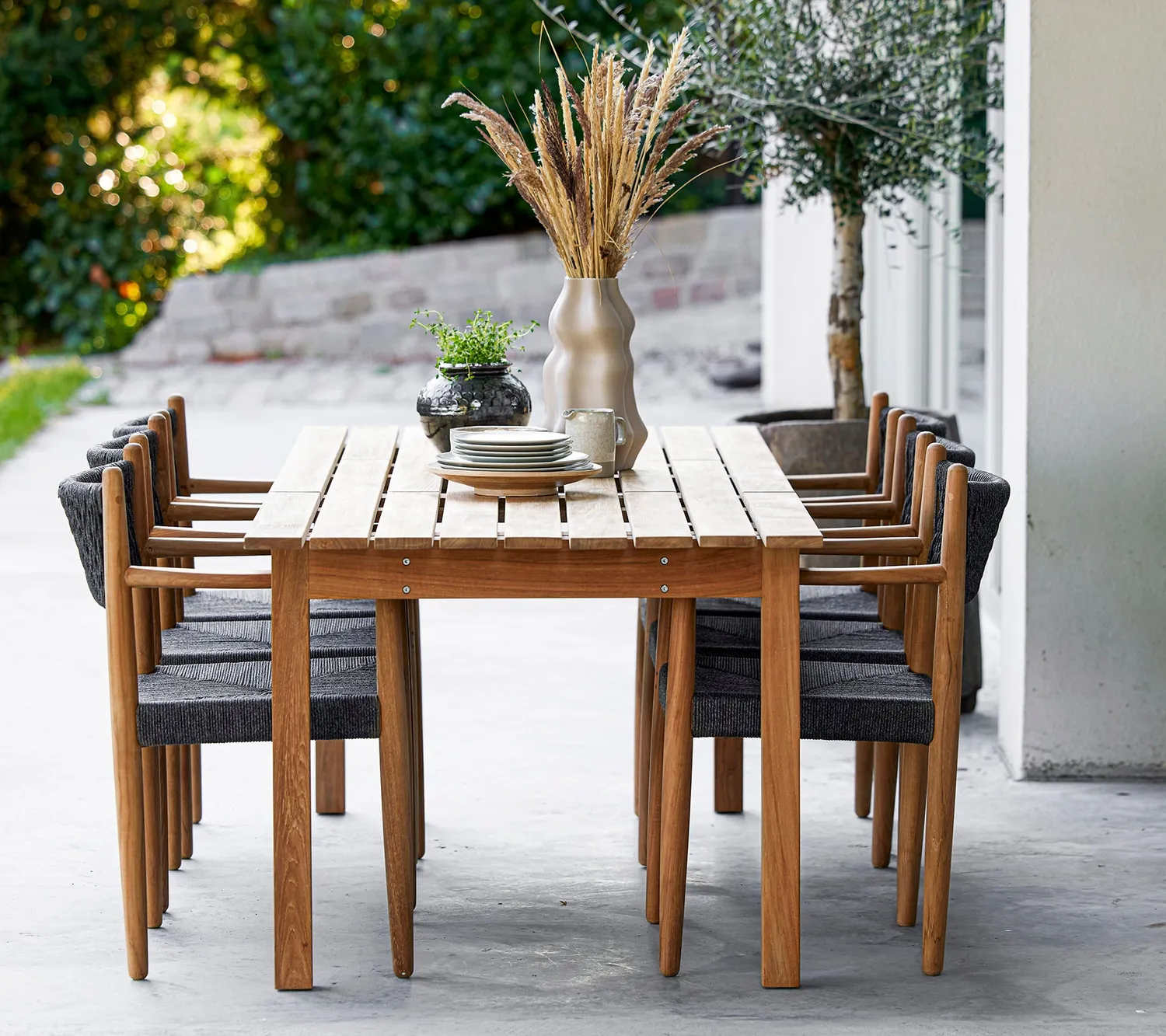 Cane-line Royal Armlehnstuhl Dunkelgrau Teak