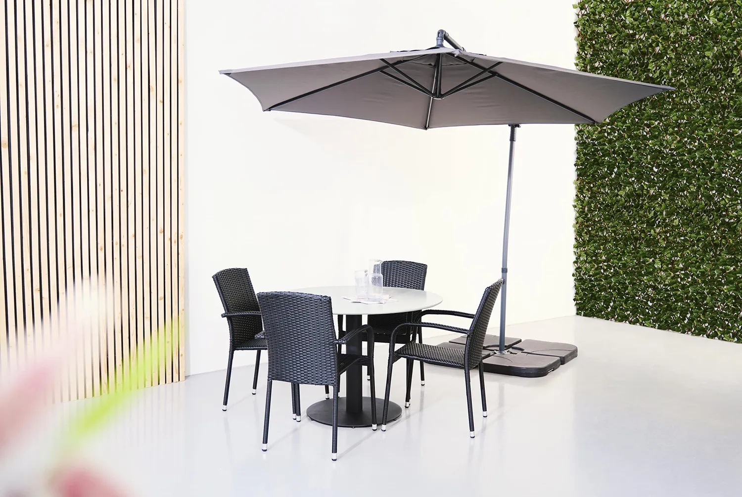 Envy Gartenmöbel-Set rund 110 cm grau für 4 Personen Beton