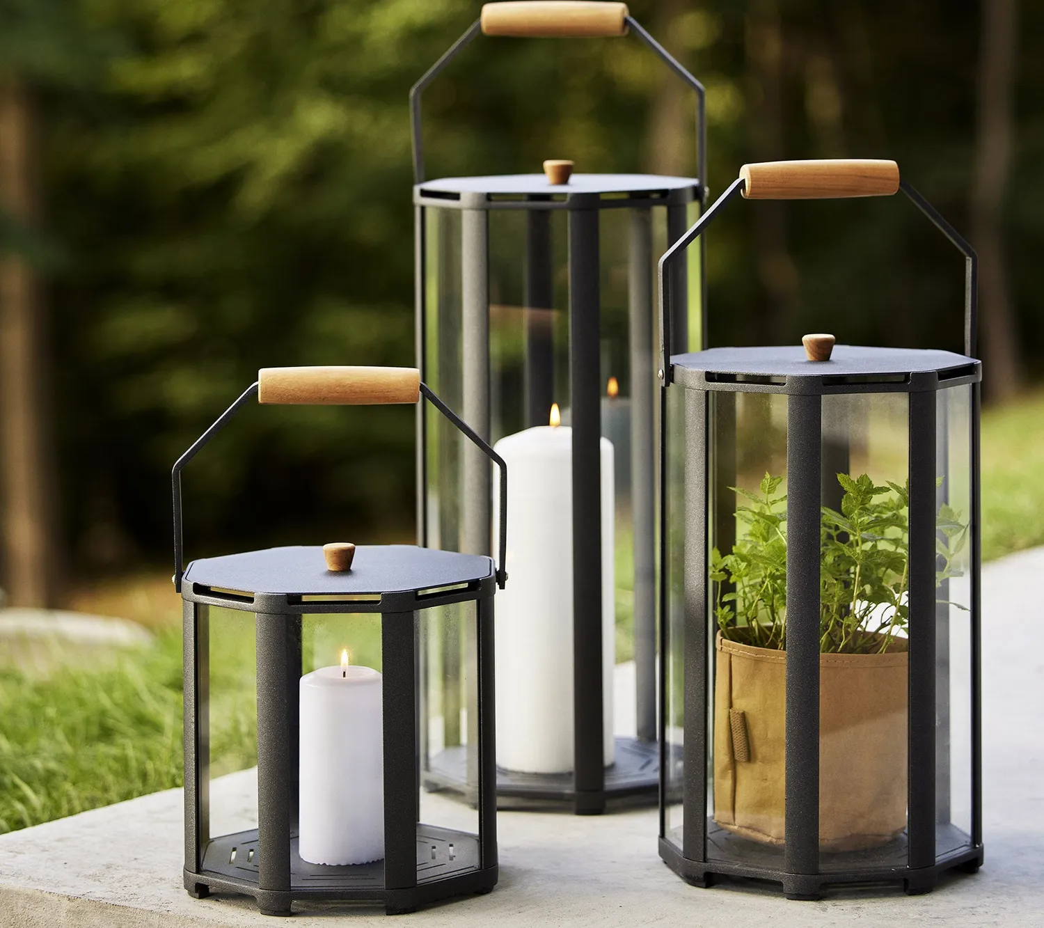 Cane-line Lightlux Mini Laterne Lava Grey Aluminium mit LED