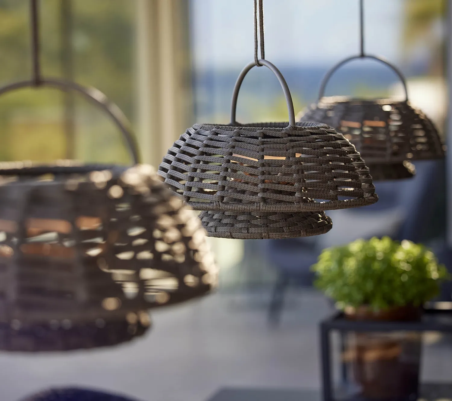 Cane-line Illusion Hängelampe medium dunkelgrau Soft Rope Solar LED