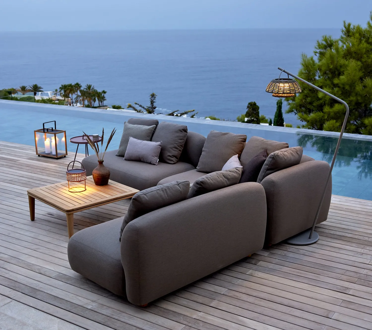 Cane-line Capture Couchtisch 85x85 teak taupe keramik
