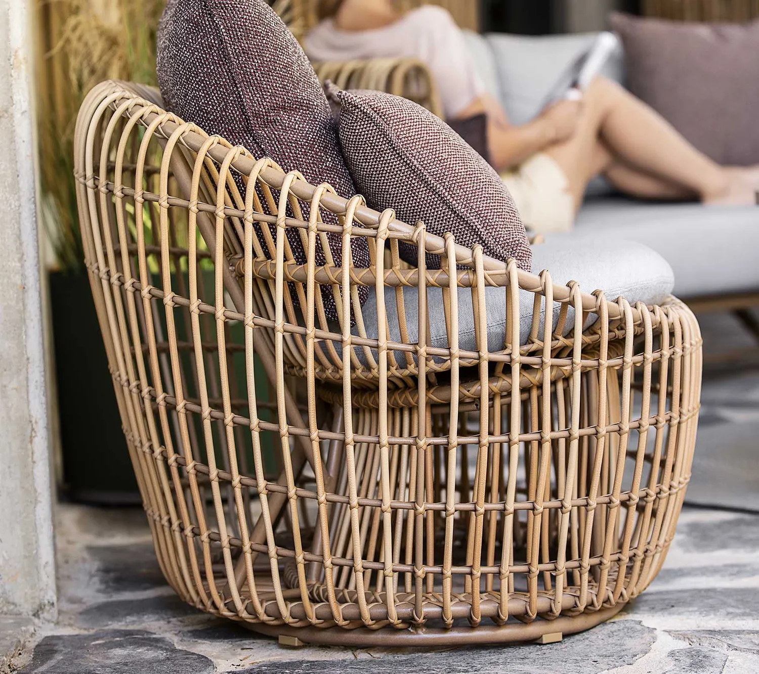 Cane-line Nest Rundsessel Weiß mit Kissen QuickDry
