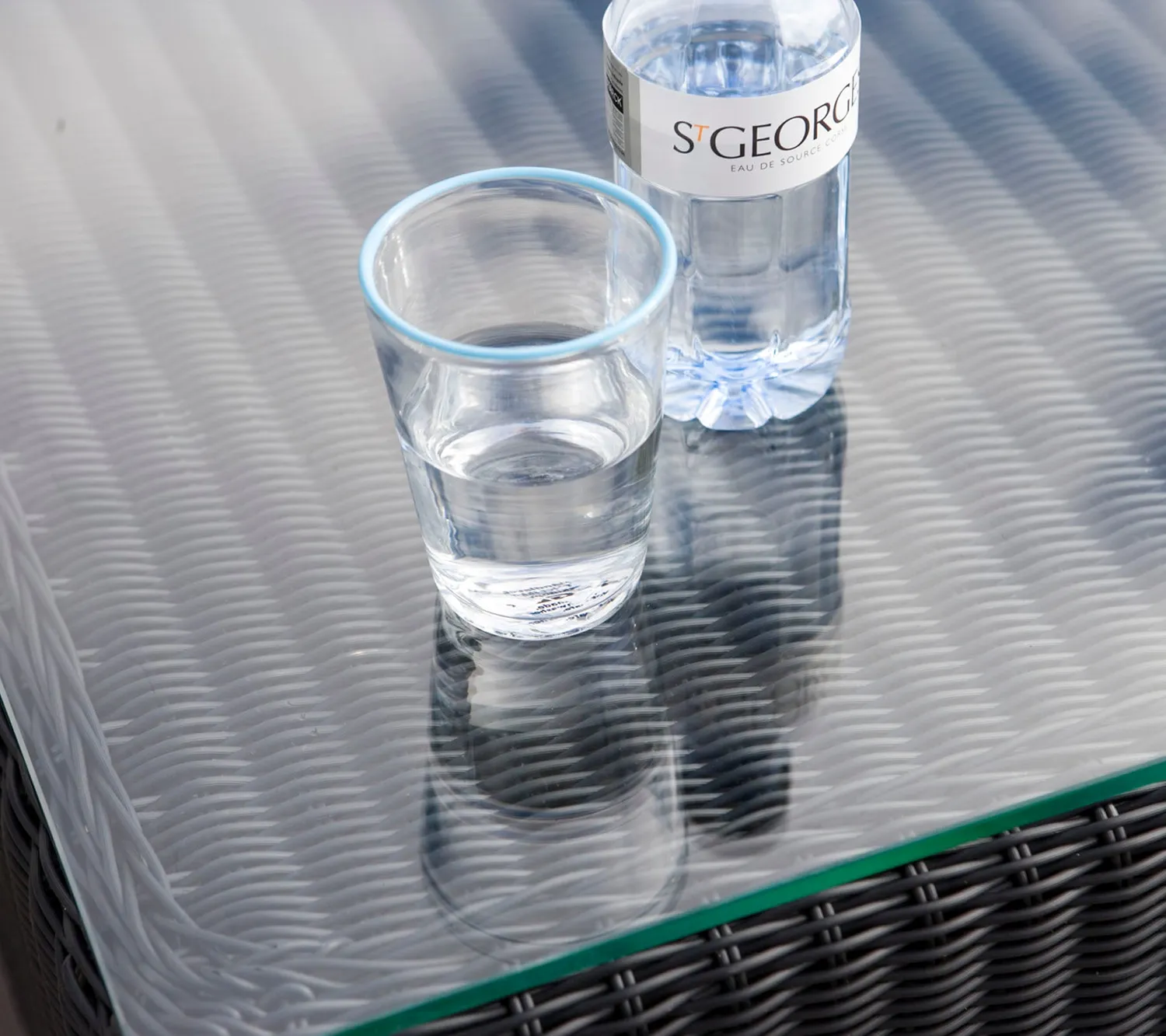 Cane-line Chester Fußhocker/Beistelltisch Graphit Glas wetterfest