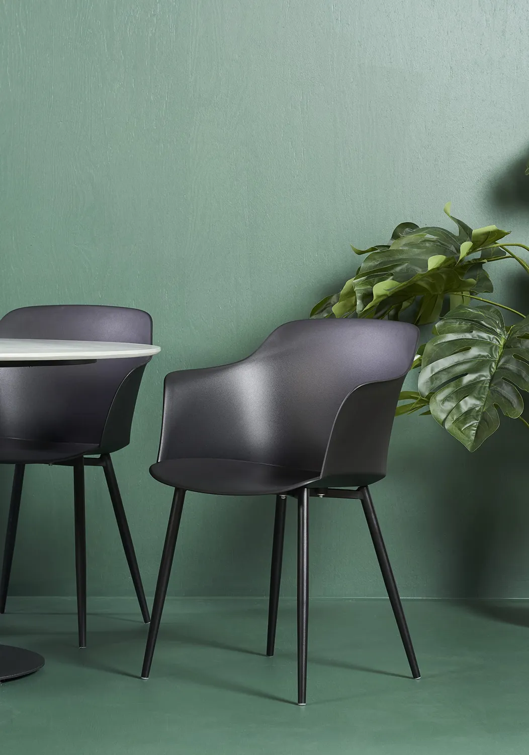 Envy Gartenmöbel-Set für 4 Personen Gartentisch 110 cm schwarze Stühle