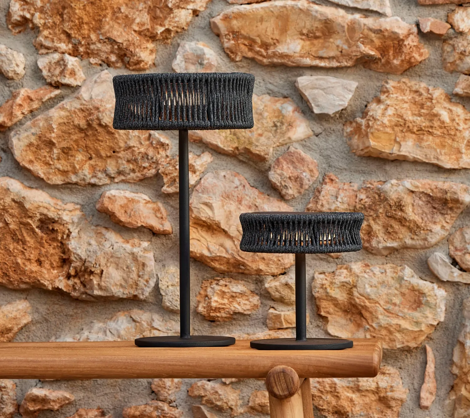 Cane-line Illusion Tischlampe klein Lava Grey Solar LED