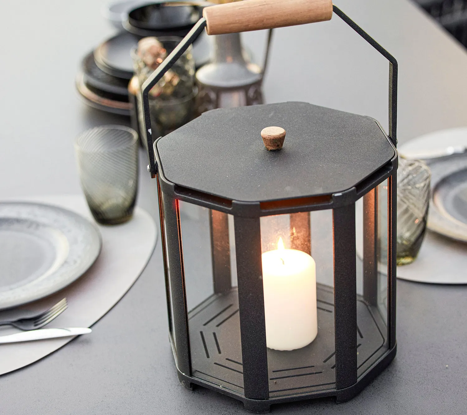 Cane-line Lightlux Mini Laterne Lava Grey Aluminium mit LED