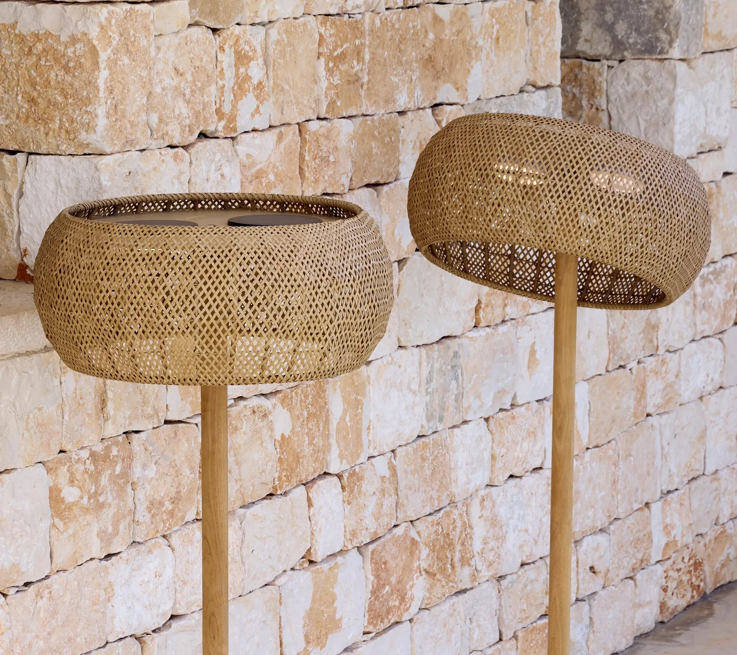Cane-line Illusion Glow Stehlampe Solar Teak Natur
