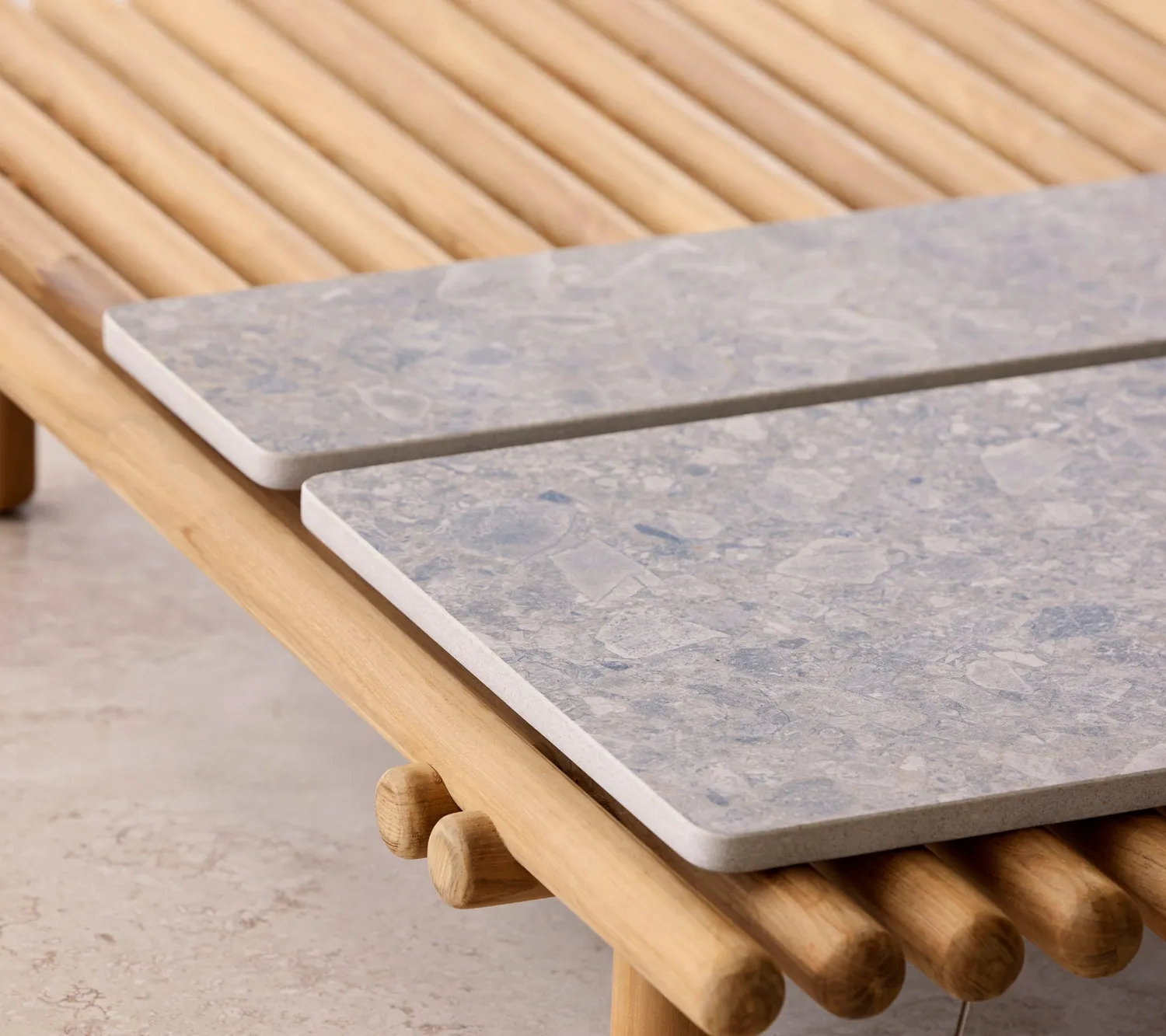 Cane-line Sticks Couchtisch Plattform Sand Alu Teak