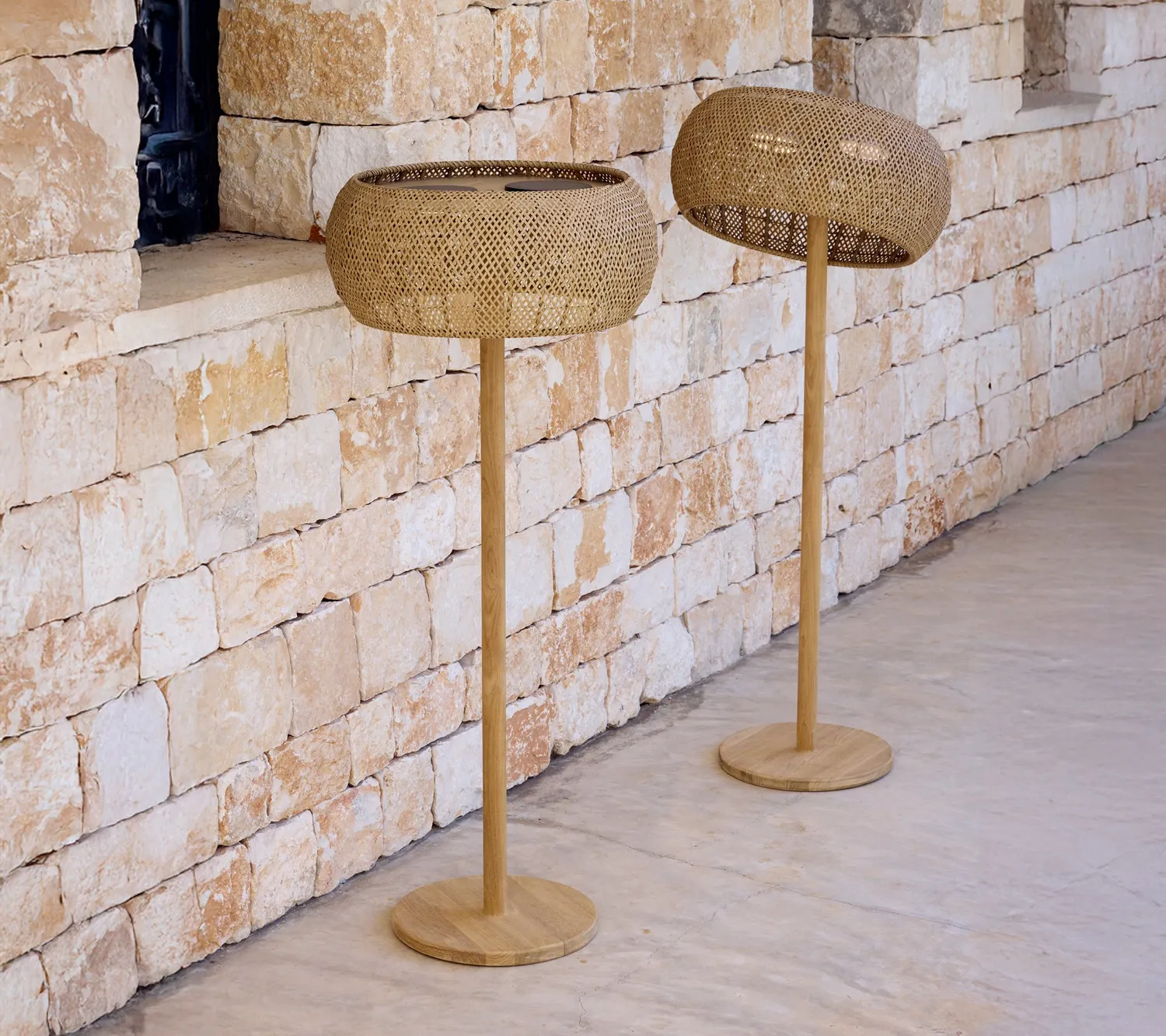 Cane-line Illusion Glow Stehlampe Solar Teak Natur