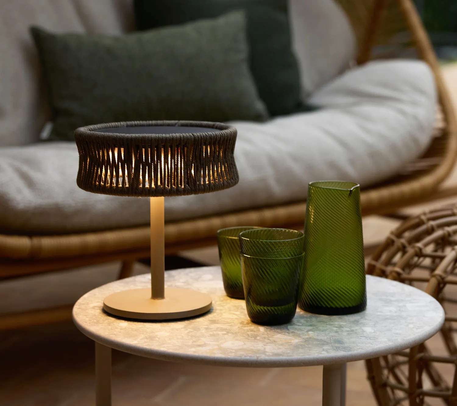 Cane-line Illusion Tischlampe klein Lava Grey Solar LED