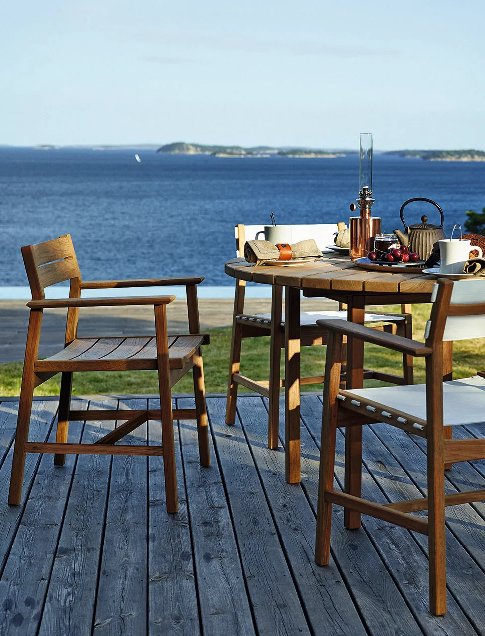 Skargaarden Djurö Essen Sessel Gartenstuhl draußen