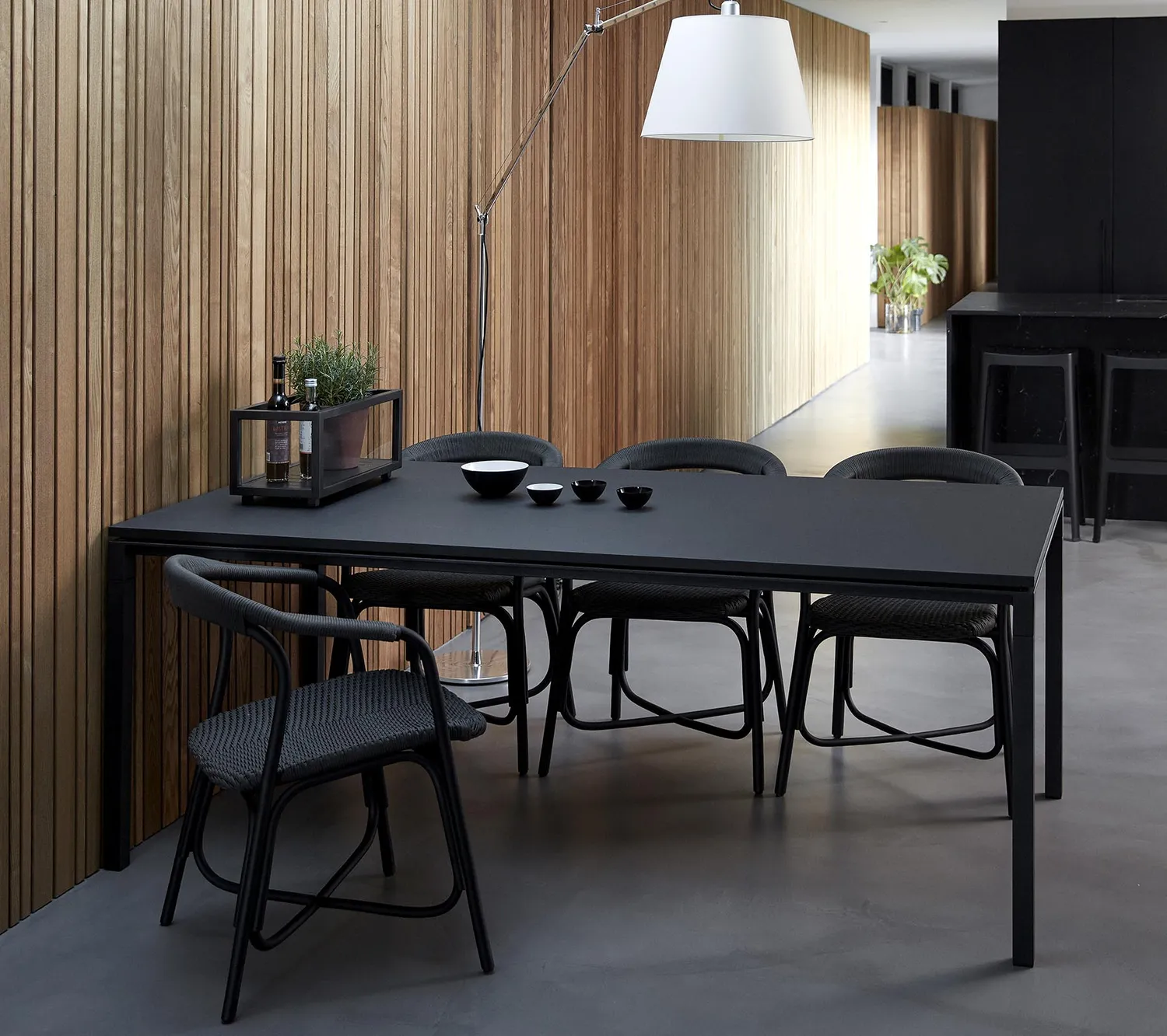 Cane-line Noble Armlehnstuhl Schwarz Rattan
