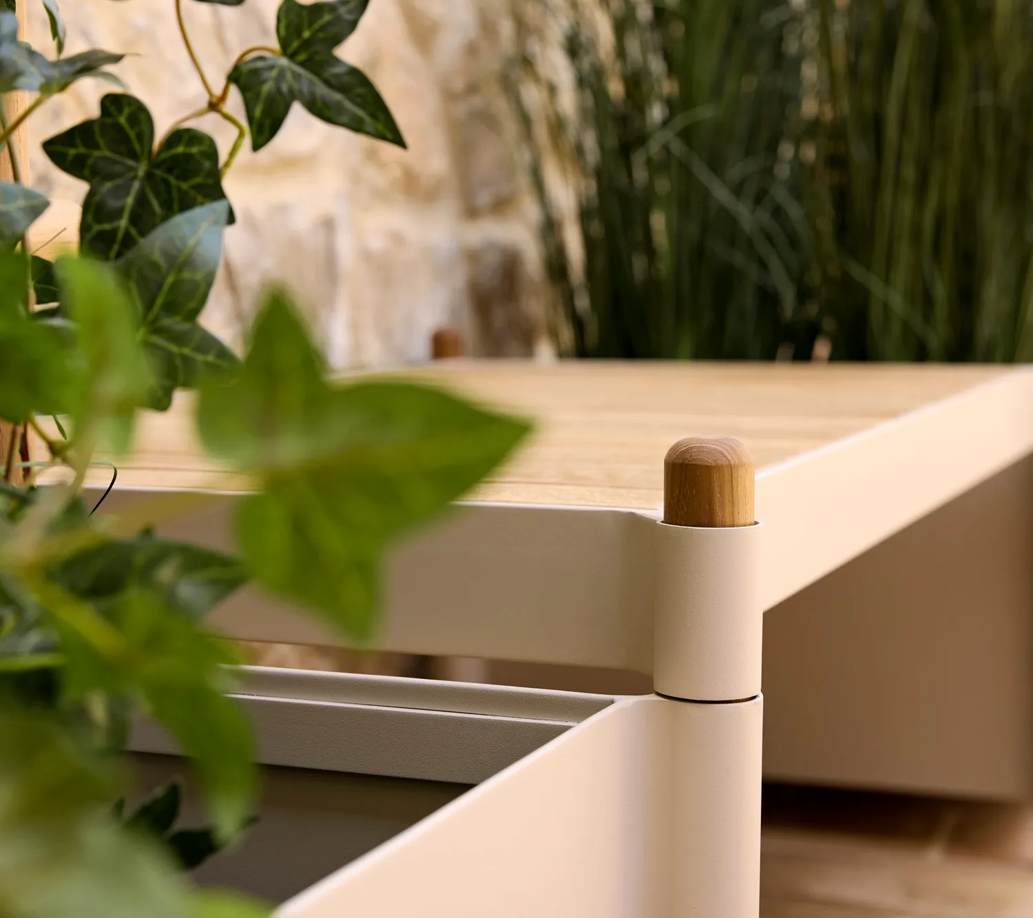 Cane-line Sticks Pflanzbank Teak Sand Aluminium Outdoor