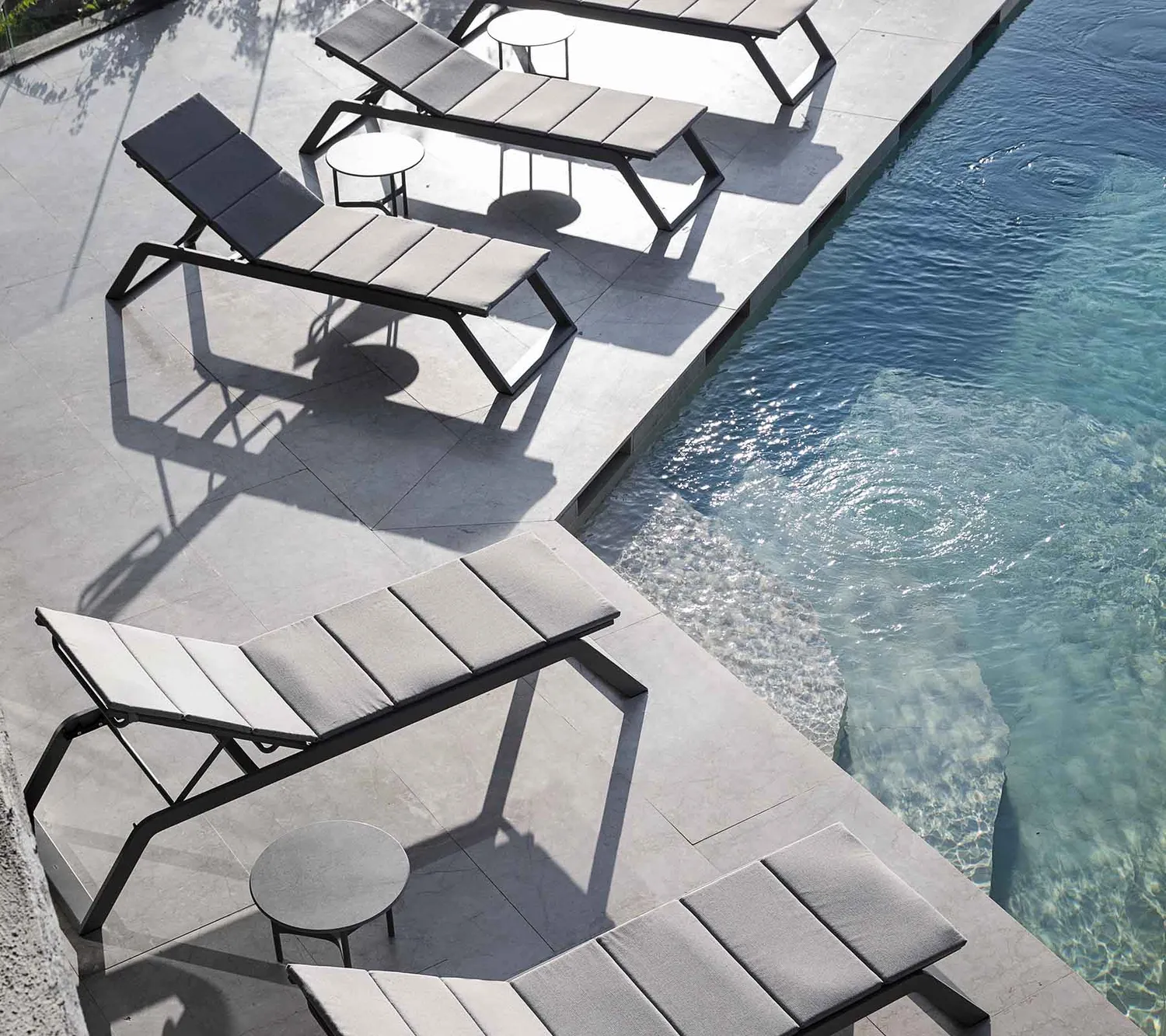 Cane-line Siesta Sonnenliege Teak stapelbar