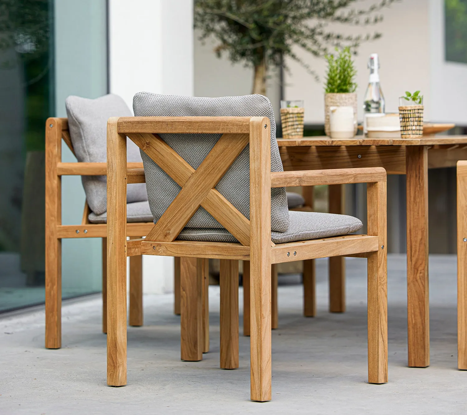 Cane-line Grace Sessel Teak ohne Kissen eckig