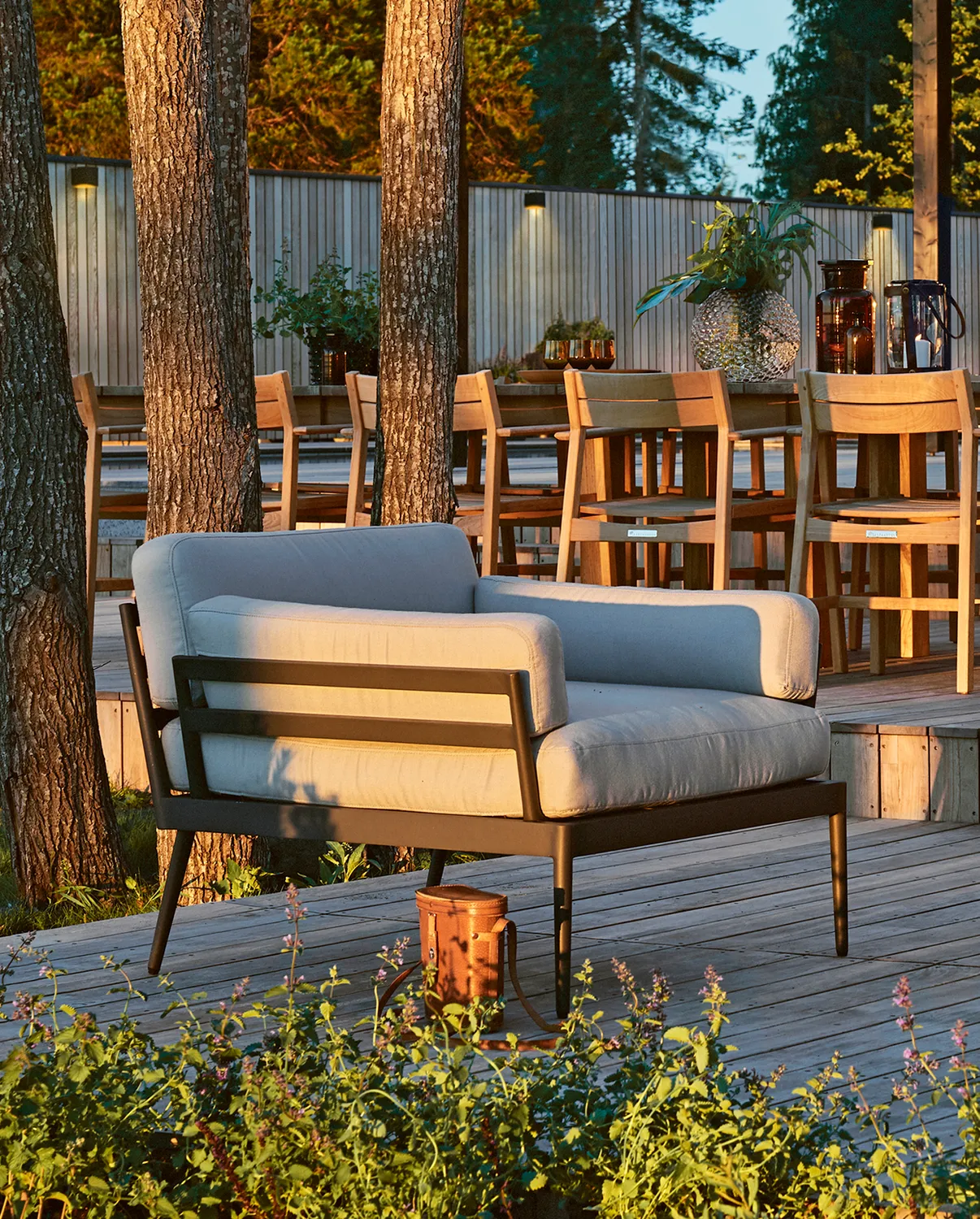 Skargaarden Anholt Sessel Garten Teak niedrig