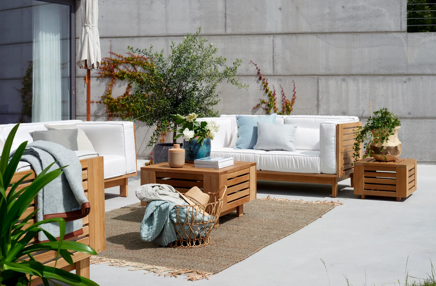 Skargaarden Skanör Sofa 3-Sitzer Teak Sunbrella Outdoor