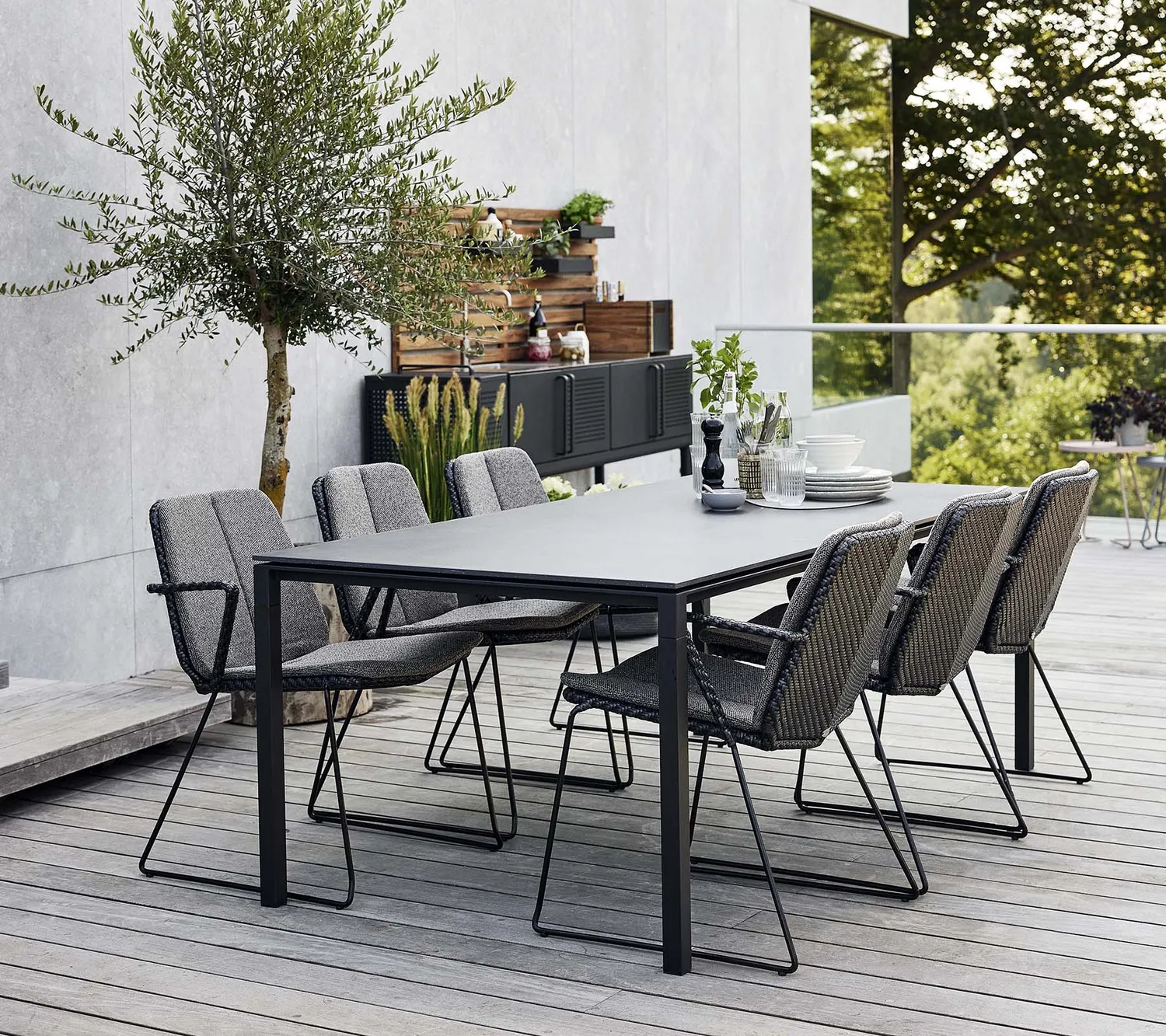 Cane-line Vision Armchair Armlehnstuhl Schwarz Graphit Weave stapelbar